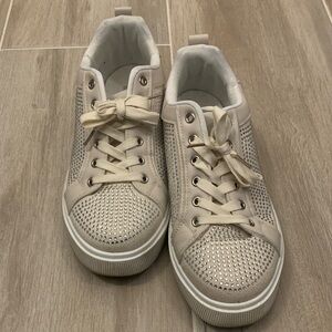London Rag Fashion/Jeweled Cream Sneakers SZ 10